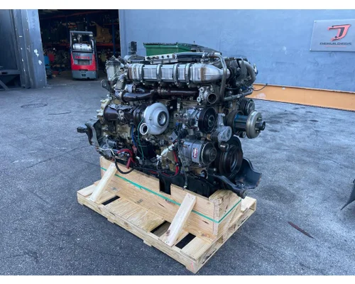 DETROIT DD15 Engine Assembly