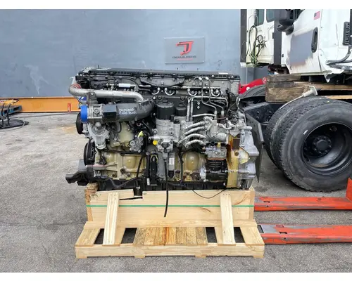 DETROIT DD15 Engine Assembly