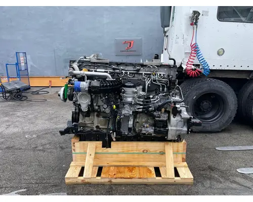 DETROIT DD15 Engine Assembly