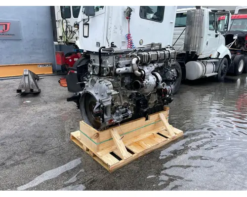 DETROIT DD15 Engine Assembly