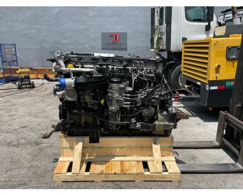 DETROIT DD15 Engine Assembly