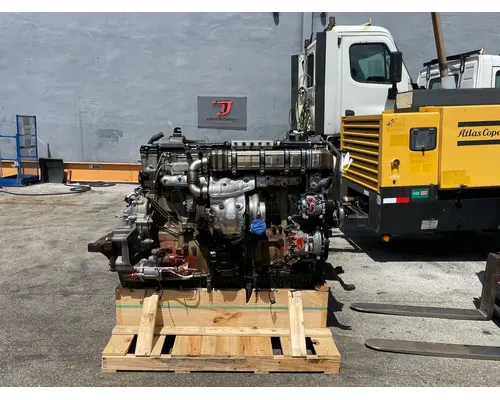 DETROIT DD15 Engine Assembly
