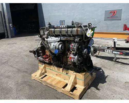 DETROIT DD15 Engine Assembly