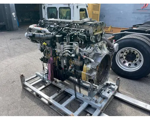 DETROIT DD15 Engine Assembly