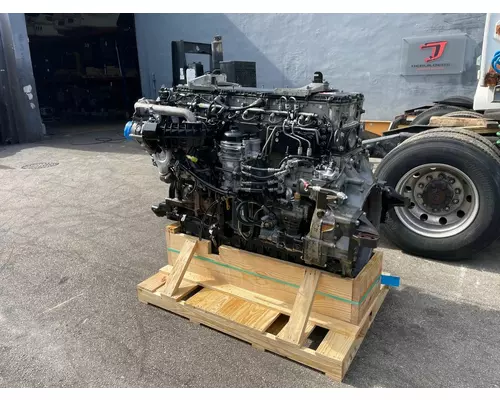 DETROIT DD15 Engine Assembly