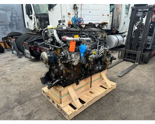 DETROIT DD15 Engine Assembly