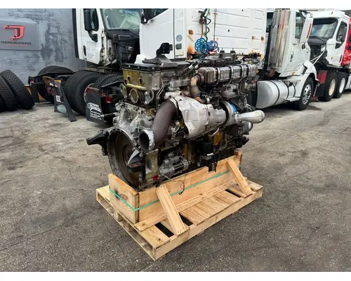 DETROIT DD15 Engine Assembly
