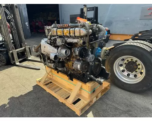 DETROIT DD15 Engine Assembly