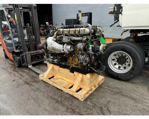 DETROIT DD15 Engine Assembly