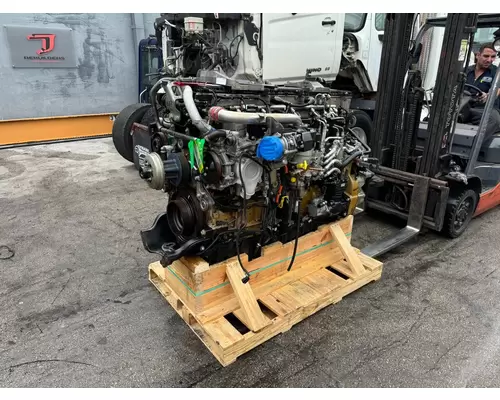 DETROIT DD15 Engine Assembly