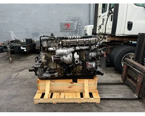 DETROIT DD15 Engine Assembly