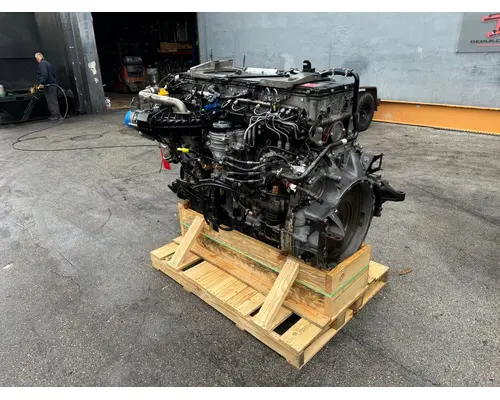 DETROIT DD15 Engine Assembly