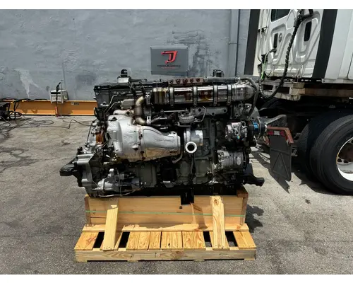 DETROIT DD15 Engine Assembly
