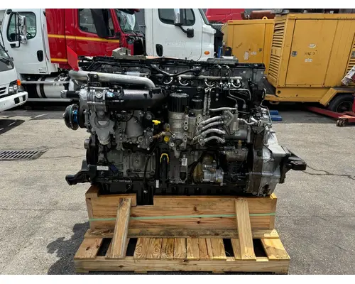 DETROIT DD15 Engine Assembly
