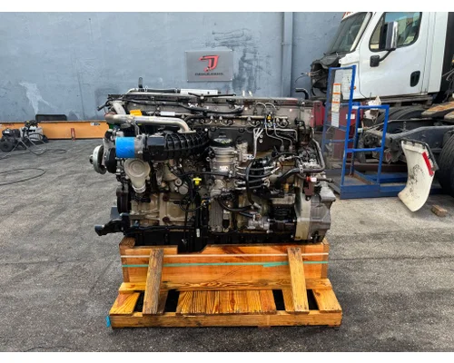 DETROIT DD15 Engine Assembly