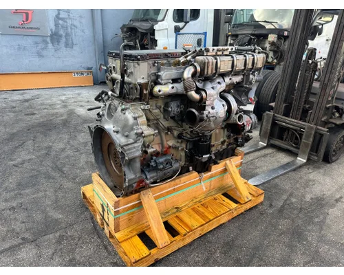 DETROIT DD15 Engine Assembly