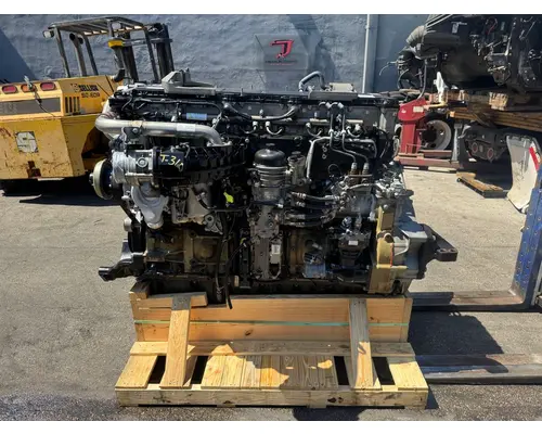 DETROIT DD15 Engine Assembly