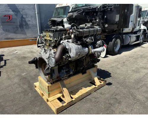 DETROIT DD15 Engine Assembly