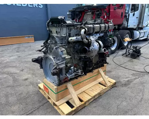 DETROIT DD15 Engine Assembly