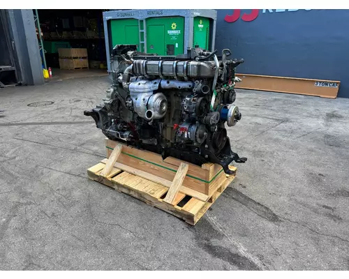 DETROIT DD15 Engine Assembly