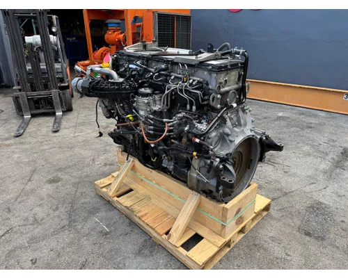 DETROIT DD15 Engine Assembly