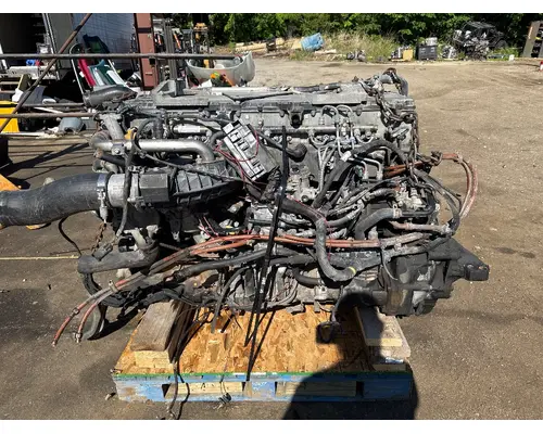 DETROIT DD15 Engine Assembly