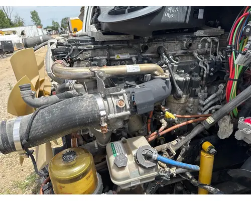 DETROIT DD15 Engine Assembly