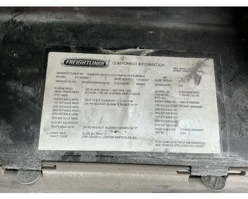 DETROIT DD15 Engine Assembly