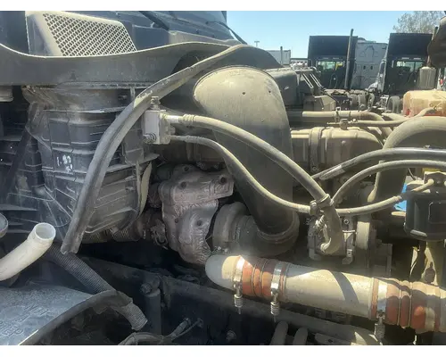 DETROIT DD15 Engine Assembly