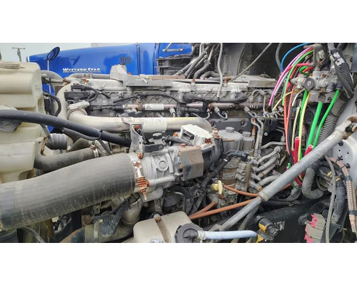 DETROIT DD15 Engine Assembly