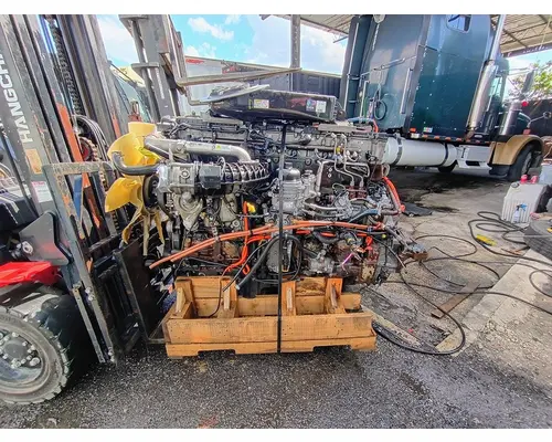 DETROIT DD15 Engine Assembly