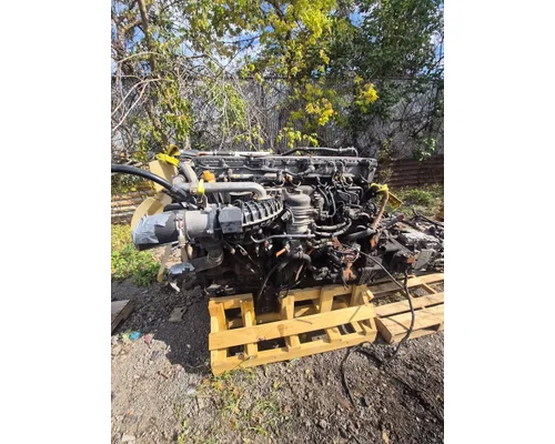 DETROIT DD15 Engine Assembly