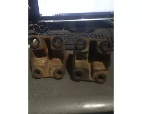 DETROIT DD15 Engine Mounts