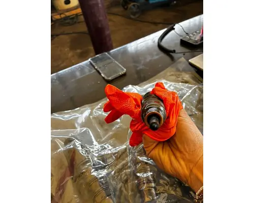 DETROIT DD15 Fuel Injector