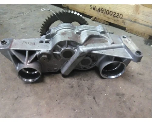 DETROIT DD15 OIL PUMP