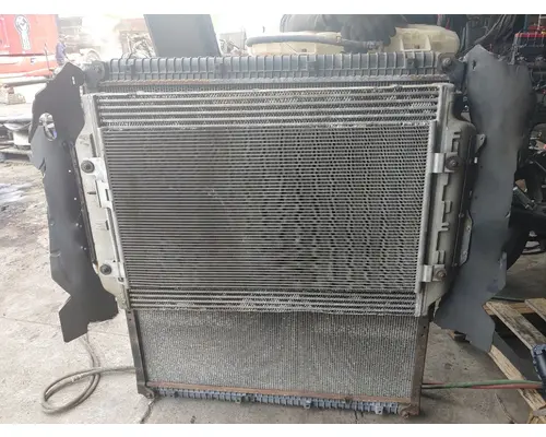 DETROIT DD15 Radiator