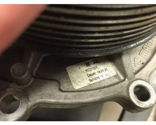 DETROIT DD15 Water Pump