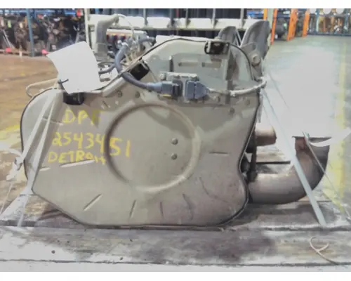 DETROIT DD5 DPF ASSEMBLY (DIESEL PARTICULATE FILTER)