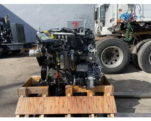 DETROIT DD5 Engine Assembly