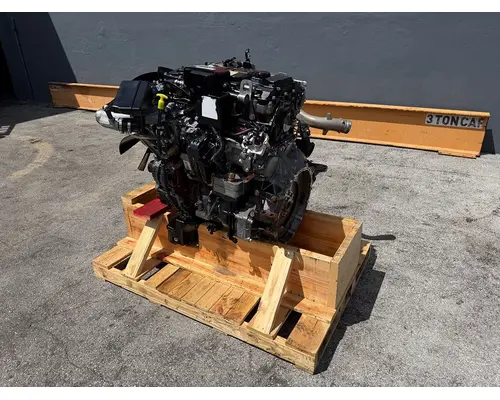 DETROIT DD5 Engine Assembly