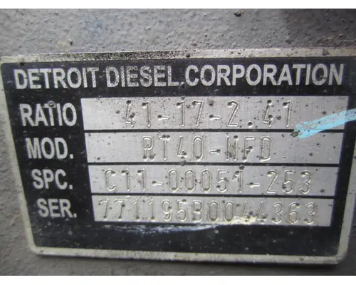 DETROIT RT40-NFDFR241 MATCHED SET REARS