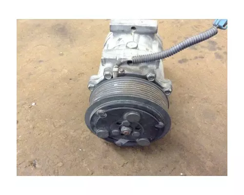 DETROIT SERIES 60 12.7 Air Conditioner Compressor