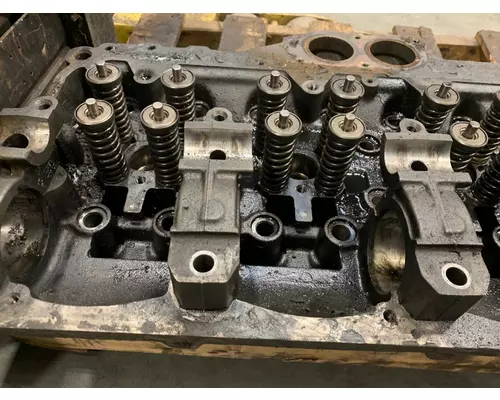 DETROIT Series 60 12.7 DDEC V Cylinder Head