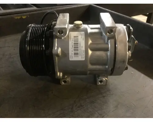DETROIT  Air Conditioner Compressor