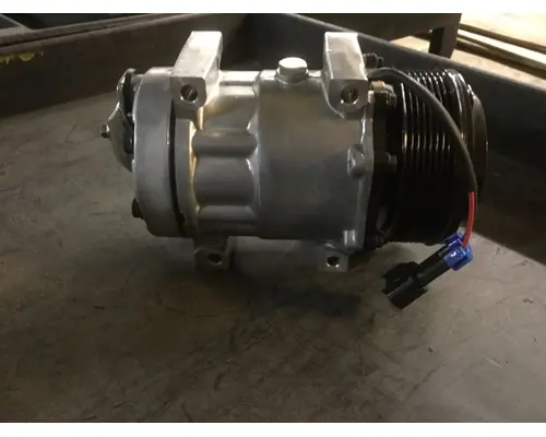 DETROIT  Air Conditioner Compressor