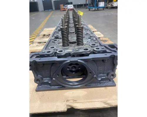 DETROIT  Cylinder Head
