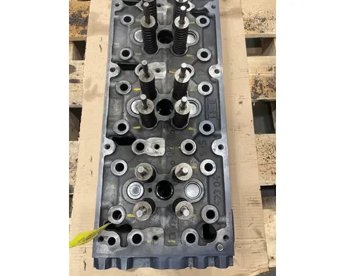DETROIT  Cylinder Head