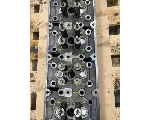DETROIT  Cylinder Head