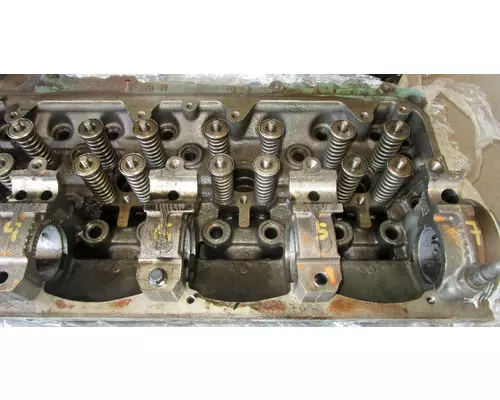 DETROIT  Cylinder Head