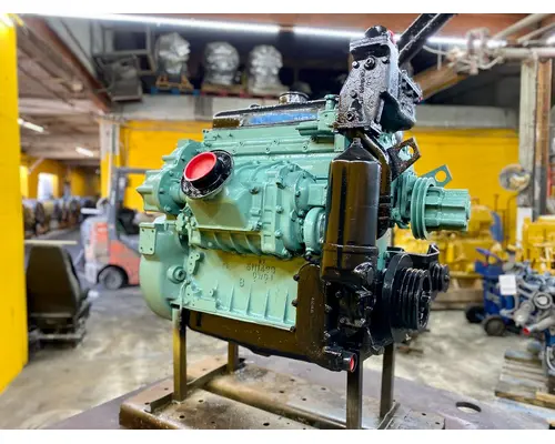 DETROIT  Engine Assembly